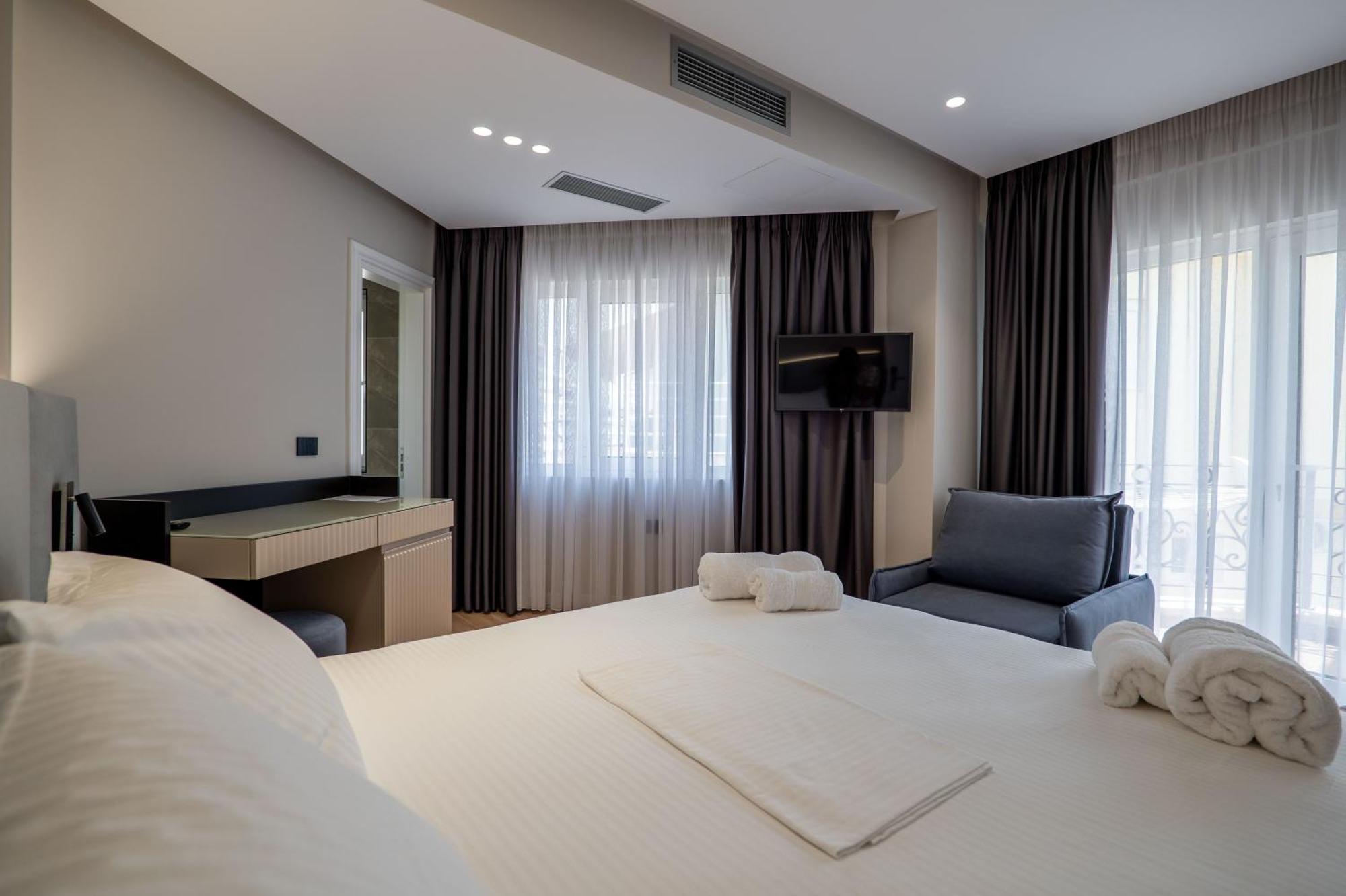 Ami Mar Hotel Saranda Extérieur photo